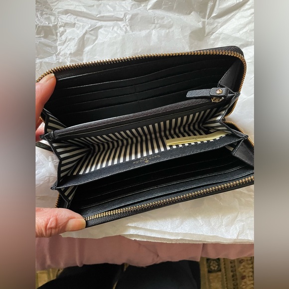 Kate Spade Zip Around Wallet - Picture 2 of 3